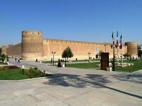 ارگ کریم‌خان و بازار وکیل