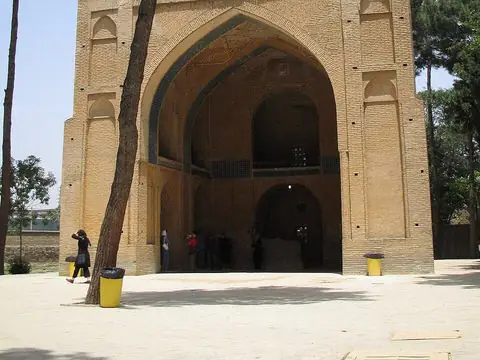 منارجنبان
