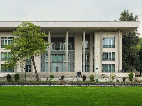 کاخ نیاوران