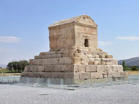 پاسارگاد و آرامگاه کوروش