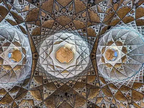بازار قدیمی قم
