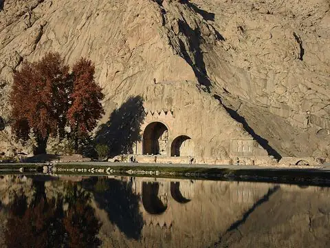 طاق‌بستان