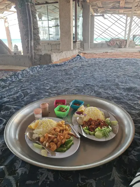 رستوران خاله اعظم