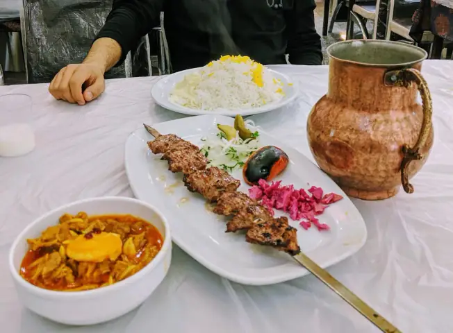 رستوران سید آقا