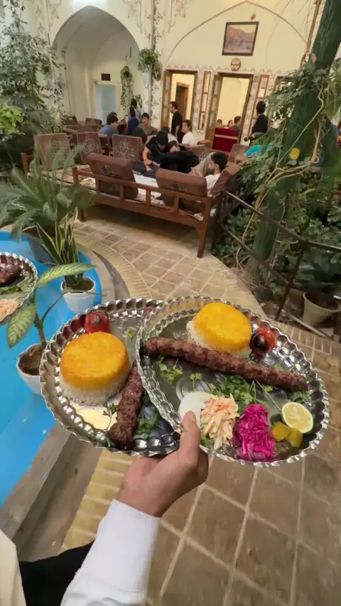 سفره خانه سنتی مظفری