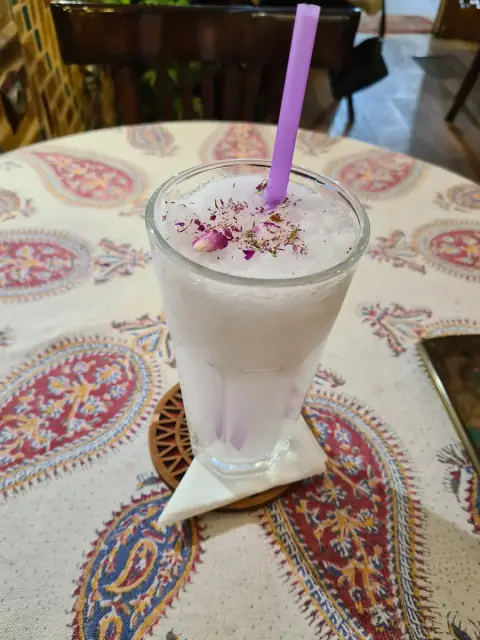 شربت‌خانه روزگار